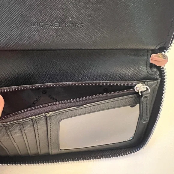 Michael Kors Like New Black Wallet - Picture 8 of 10